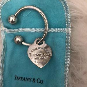 Tiffany and co key chain in perfect condition!